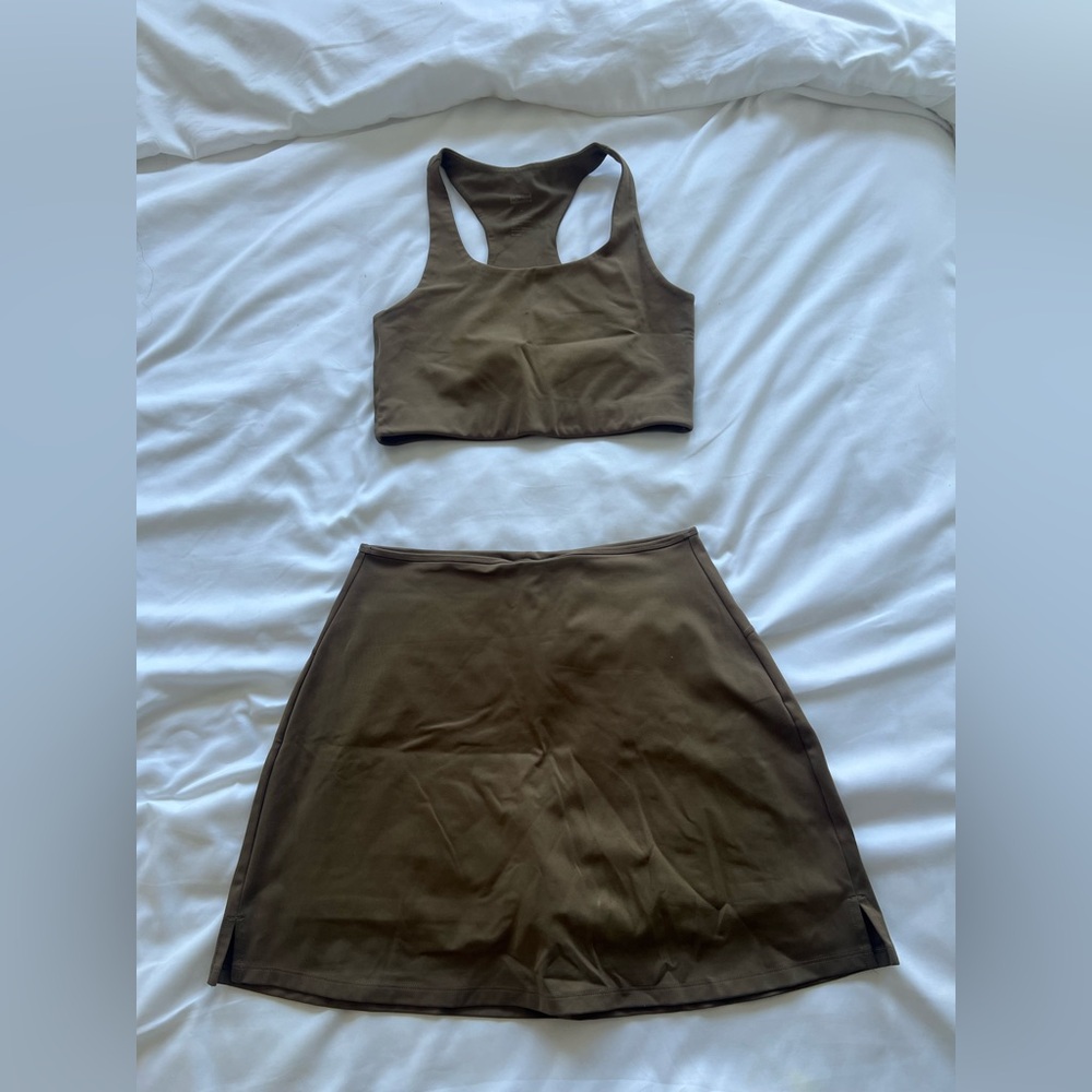 Girlfriend Collective Active Aurora Skort (L)  and Palomo Sports Bra (M) Set